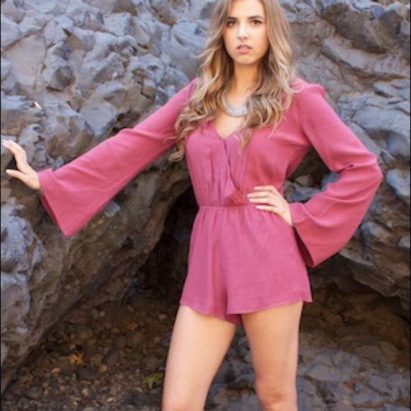 Meet your Posher, Danielle - Picture 3 of 3